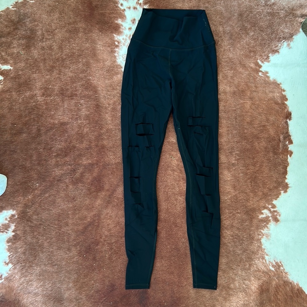Alo Ripped Warrior Leggings